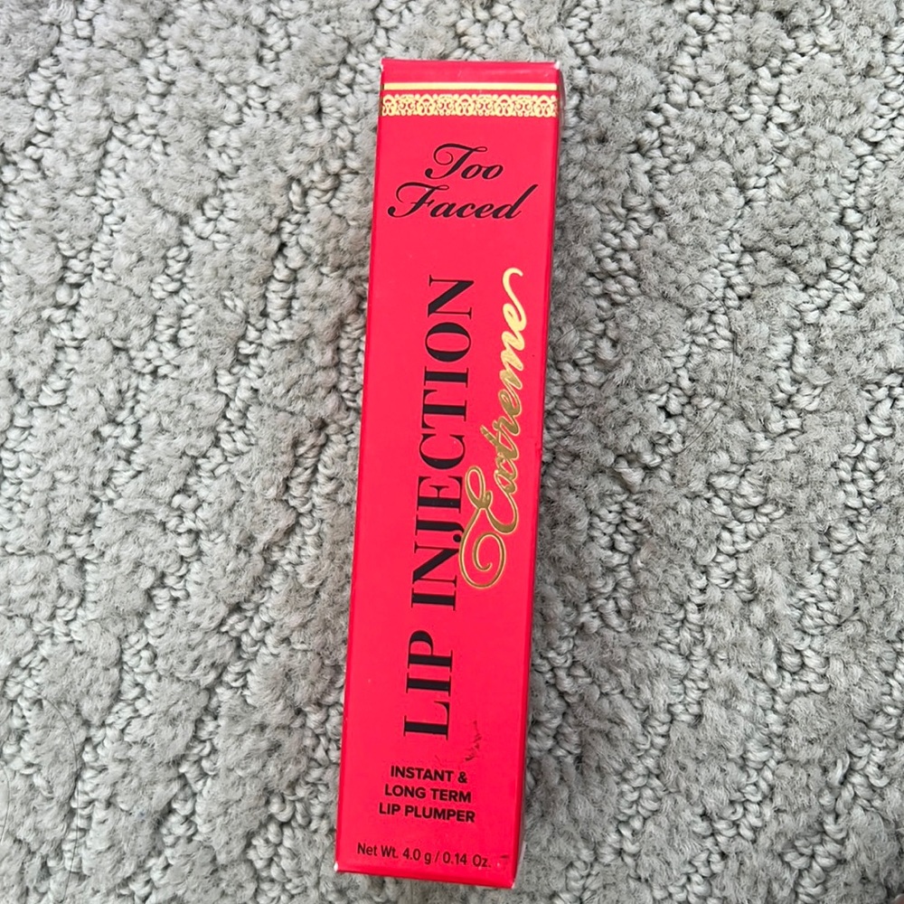 Too Faced lip injection